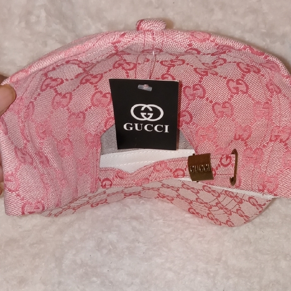 Gucci Pink Monogram Cap with Cherry Stripe Unisex - Picture 4 of 9